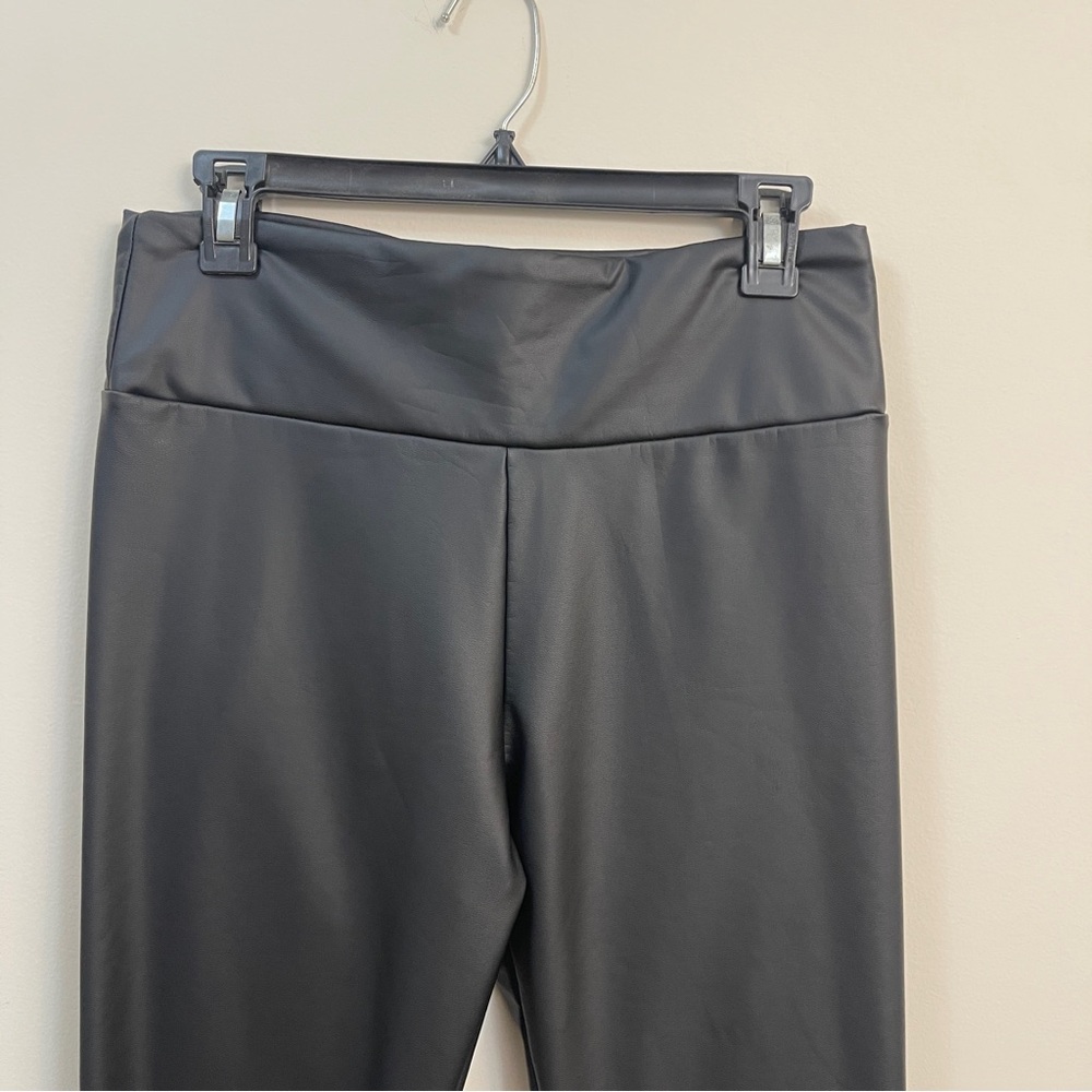 Black Faux leather legging/pants in size large - Picture 3 of 7
